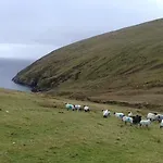 Bed & Breakfast Achill West Coast House 3*