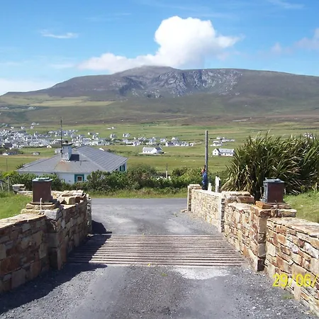 Bed & Breakfast Achill West Coast House 3*