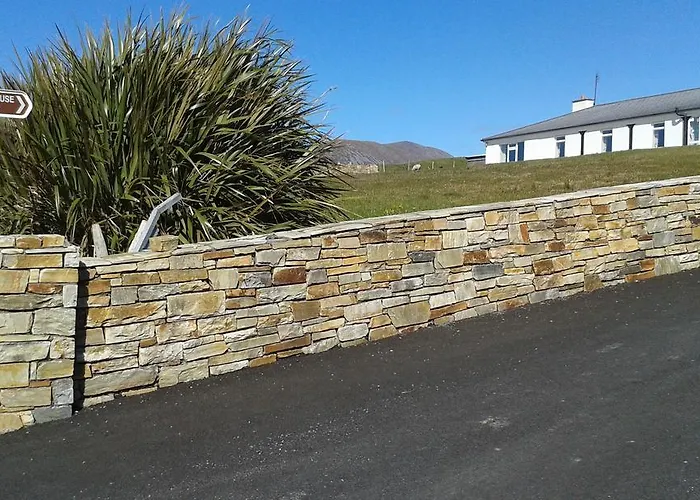 Bed & Breakfast Achill West Coast House 3*
